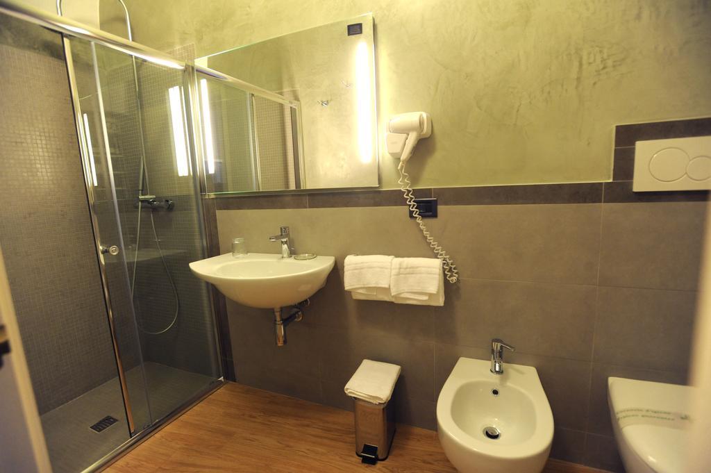Negramaro Suite B&B Λέτσε Δωμάτιο φωτογραφία