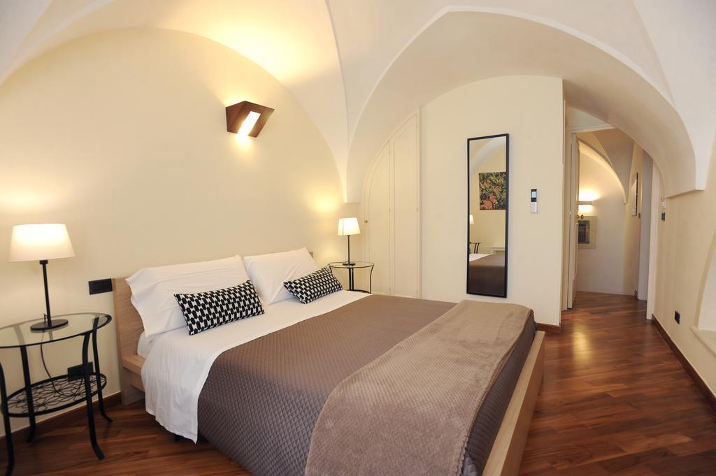 Negramaro Suite B&B Λέτσε Δωμάτιο φωτογραφία