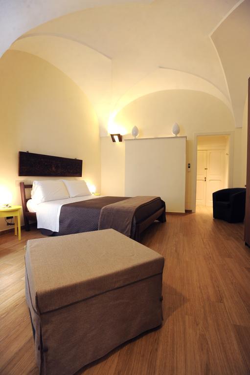 Negramaro Suite B&B Λέτσε Δωμάτιο φωτογραφία